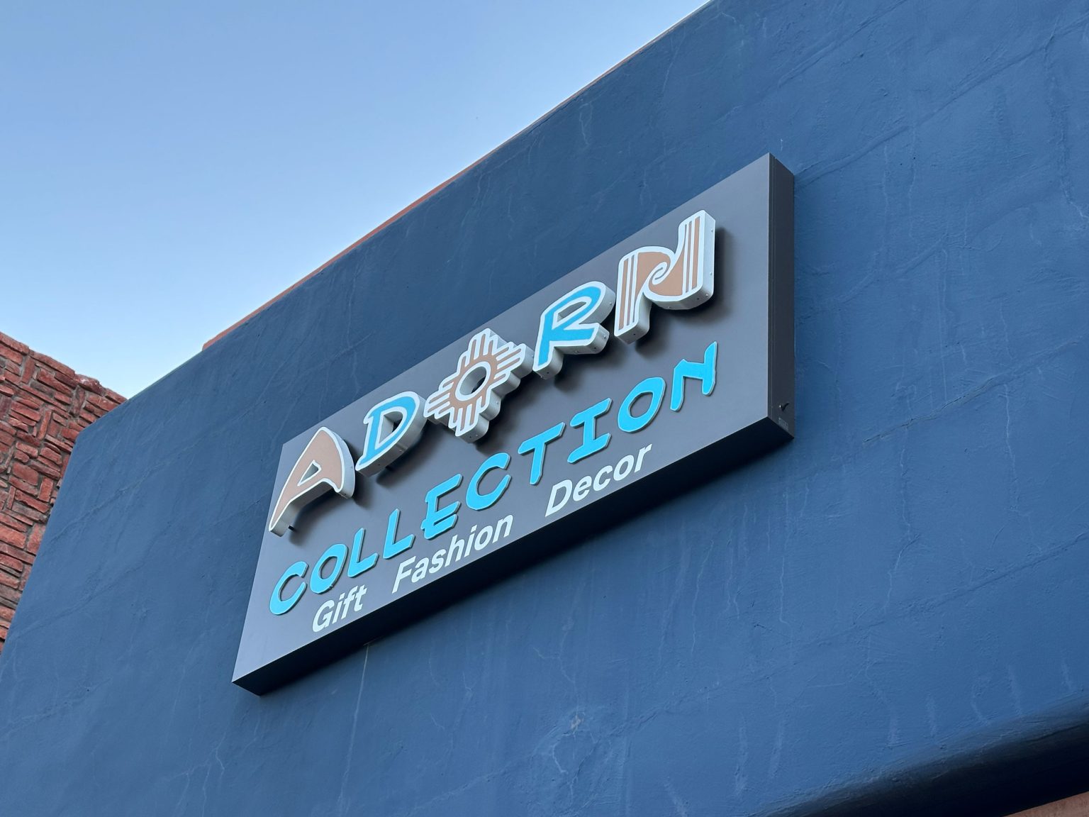 Sedona-Sign-Company-Adorn-Collection-Channel-Letters-Push-Through-Acrylic-Cabinet-Wall-Sign-3