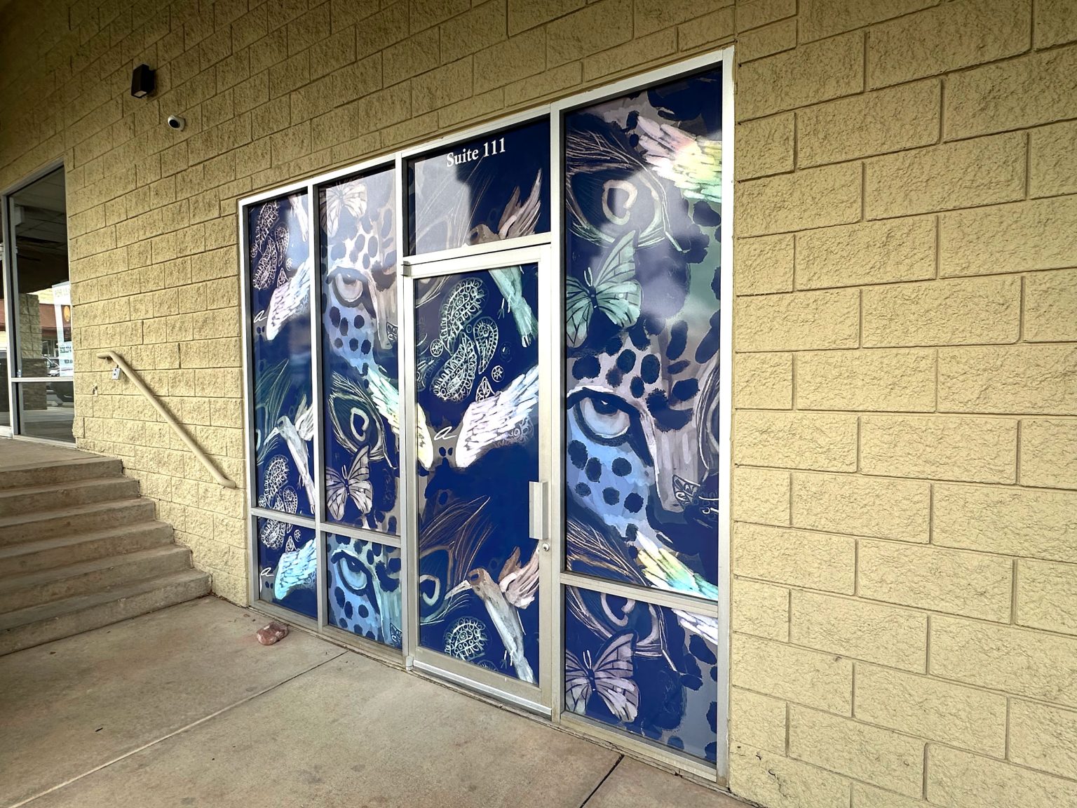 Sedona-Sign-Company-Alitura-Window-Mural-Window-Graphics-15