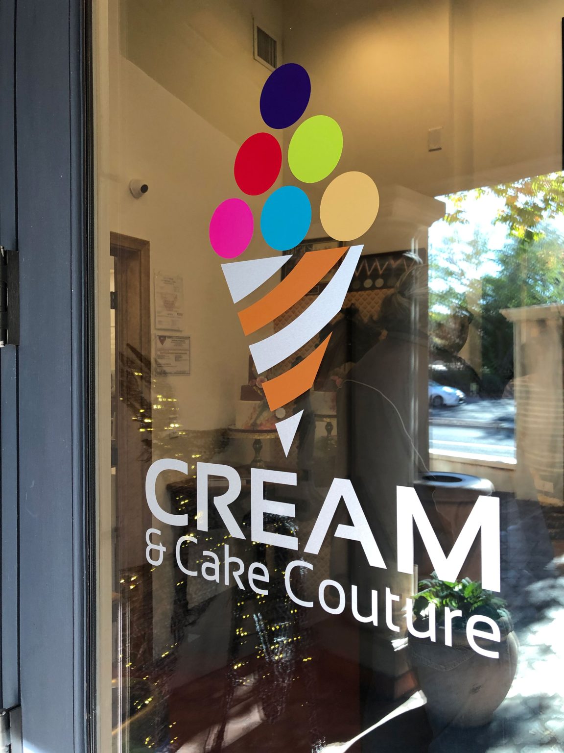 Sedona-Sign-Company-Cake-Couture-Sedona-Window-Graphics-40