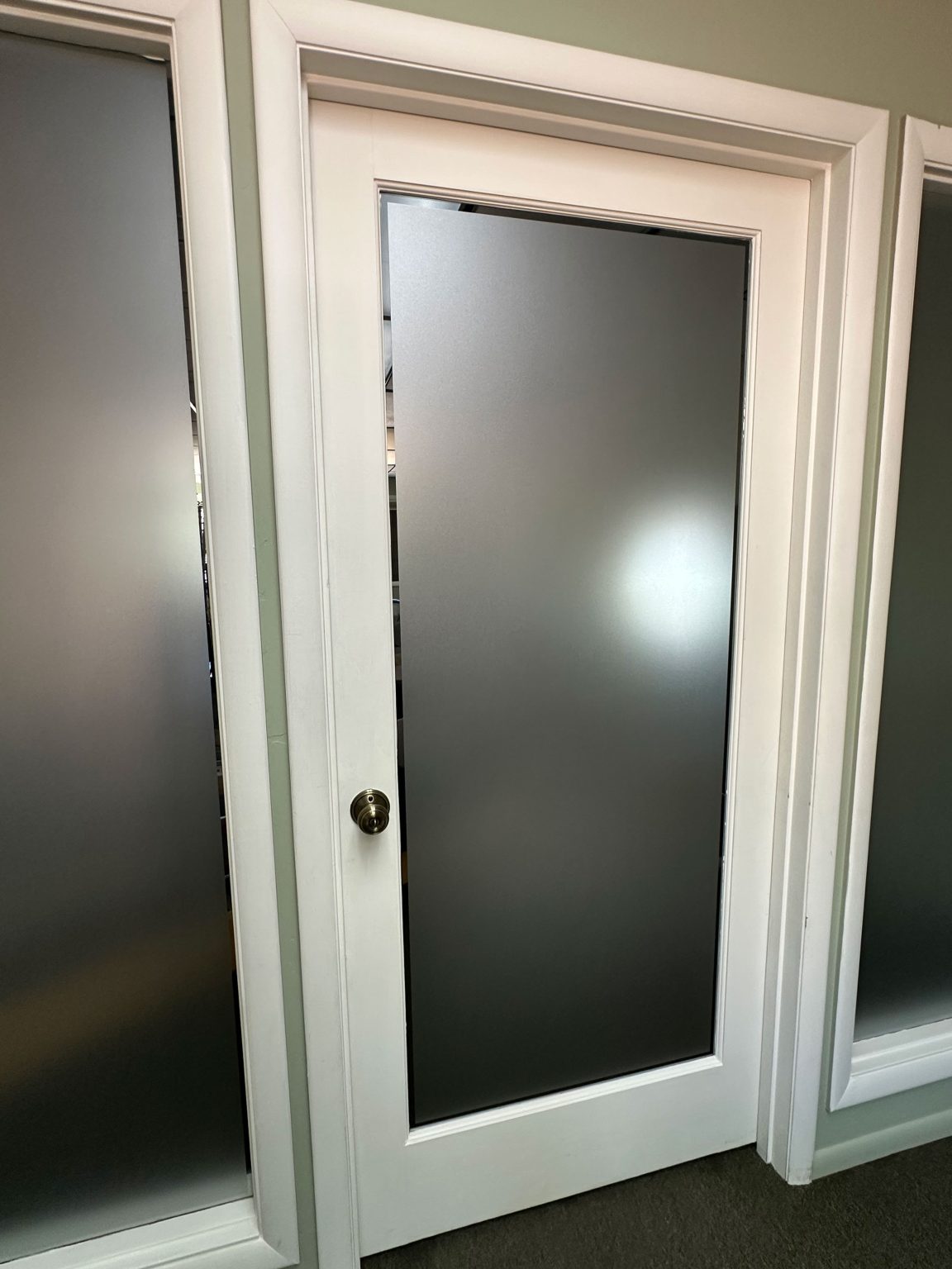 Sedona-Sign-Company-Dr-Lyndsay-Hammersmith-frosted-privacy-film-Window-Graphics-8