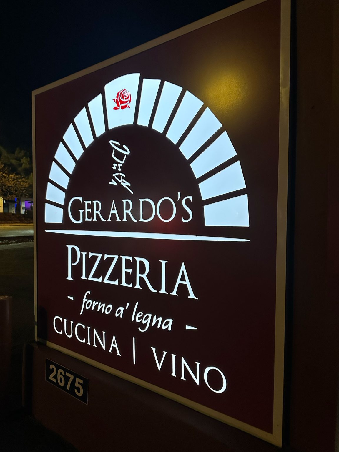 Sedona-Sign-Company-Gerardos-Pizzeria-Monument-Sign