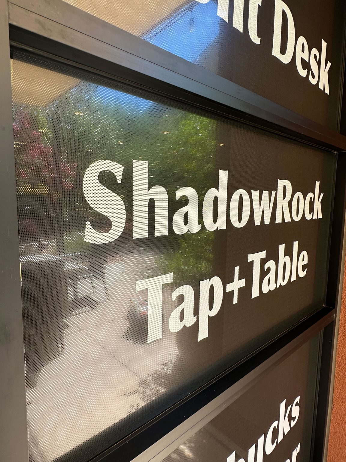 Sedona-Sign-Company-Hilton-Sedona-Shadowrock-Table-Restaurant-Window-Perf-Window-Graphics-11