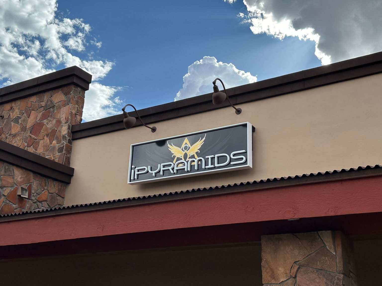 Sedona-Sign-Company-Ipyarmid-Sedona-Acrylic-Letters-Wall-Sign-25
