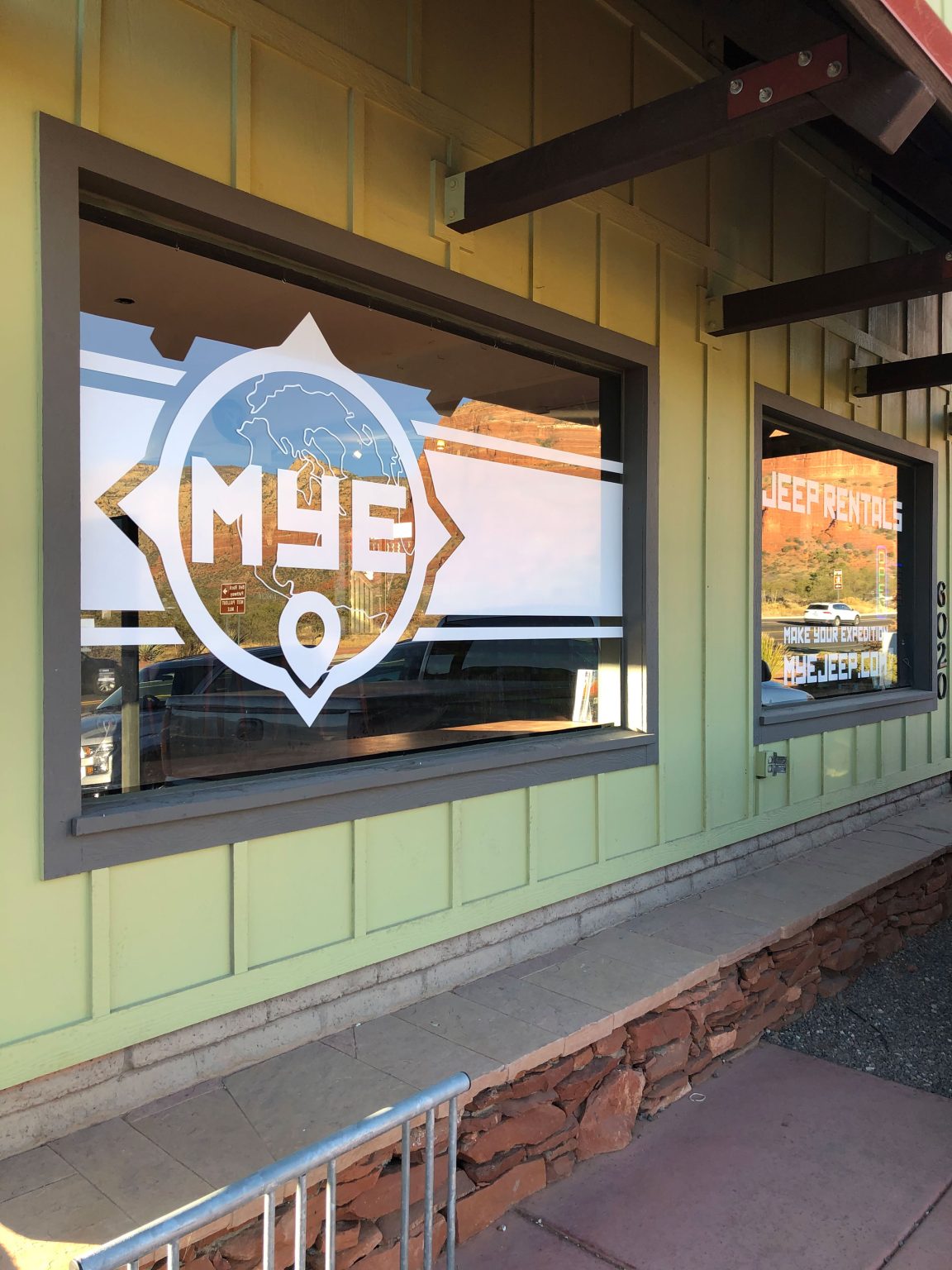 Sedona-Sign-Company-Make-Your-Own-Expedition-Jeep-Sedona-Window-Graphics-39