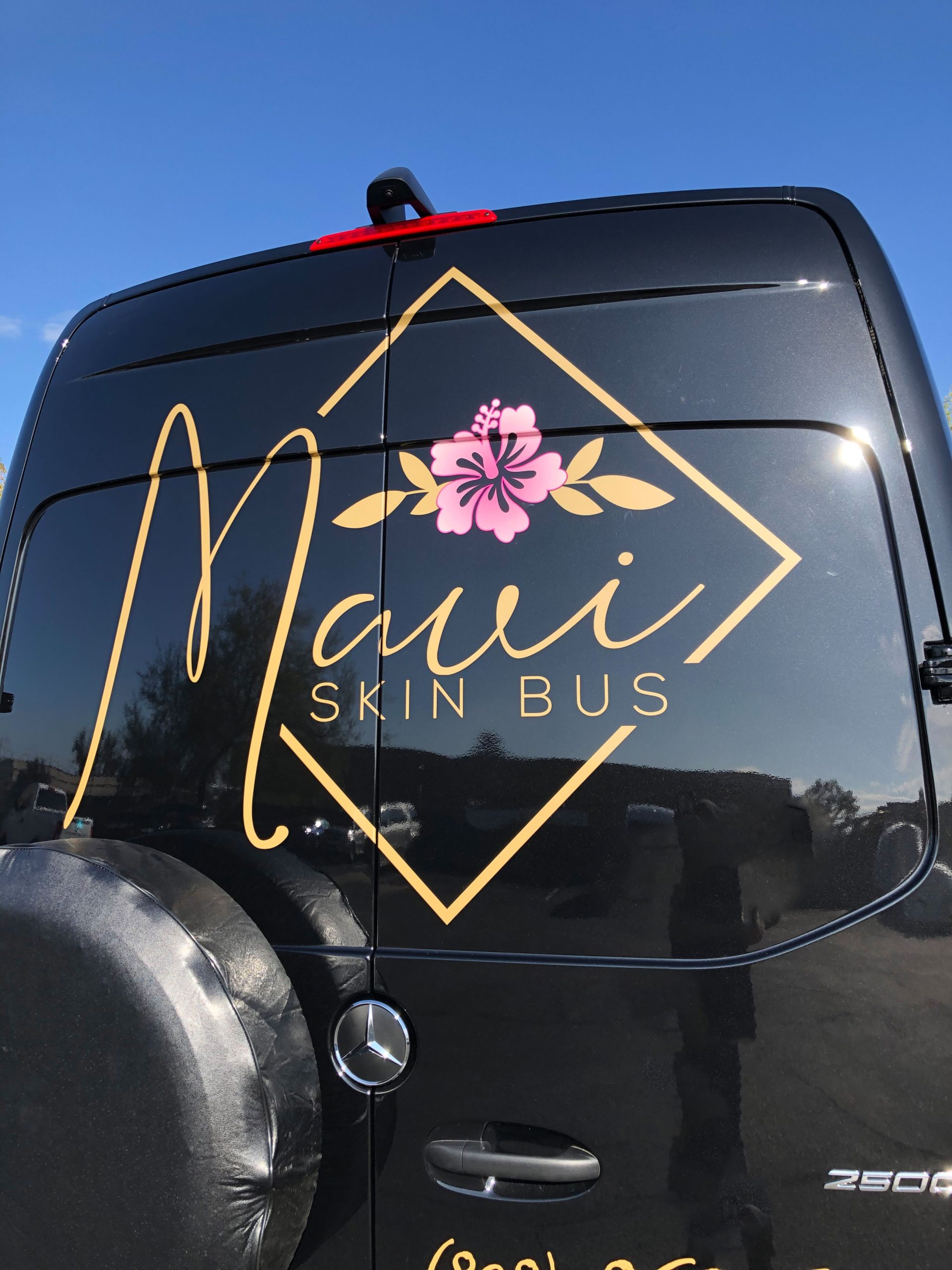 Sedona-Sign-Company-Maui-Skin-Bus-Van-Graphics-Vehicle-Graphics-37