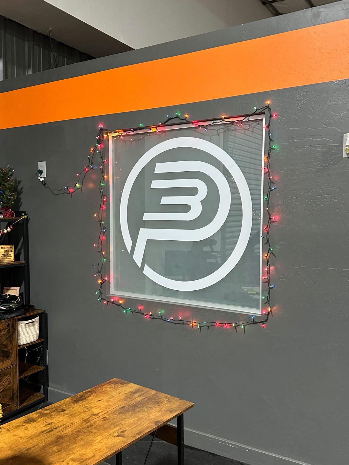 Sedona-Sign-Company-Puckett-Physical-Therapy-Window-Graphics-4