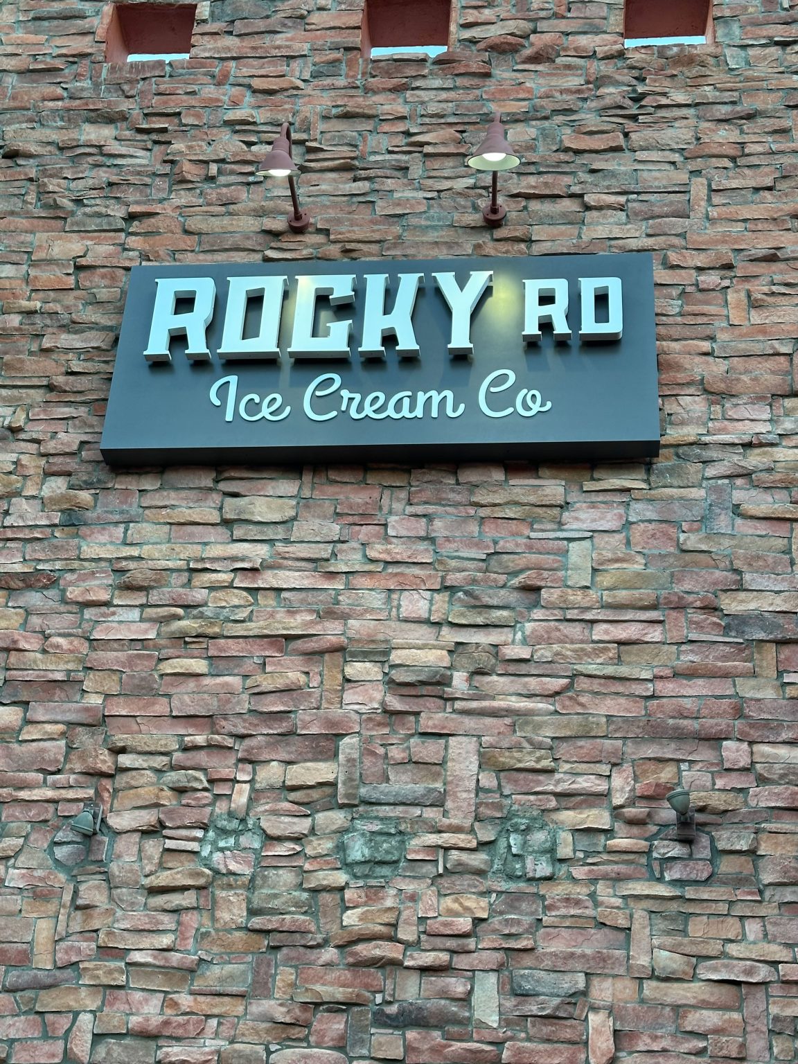 Sedona-Sign-Company-Rocky-Road-Ice-Cream-Channel-Letters-Cabinet-Wall-Sign-4