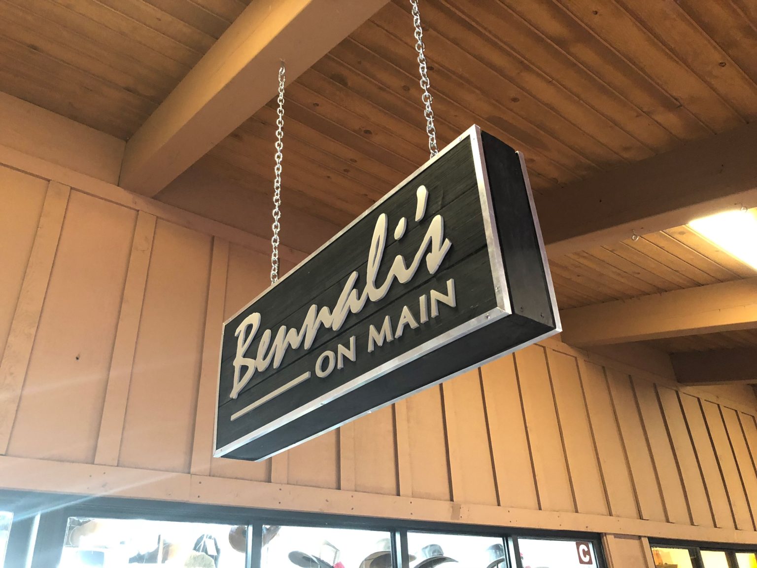 Sedona-Sign-Company-Sedona-Bennalis-Hanging-Sign-5