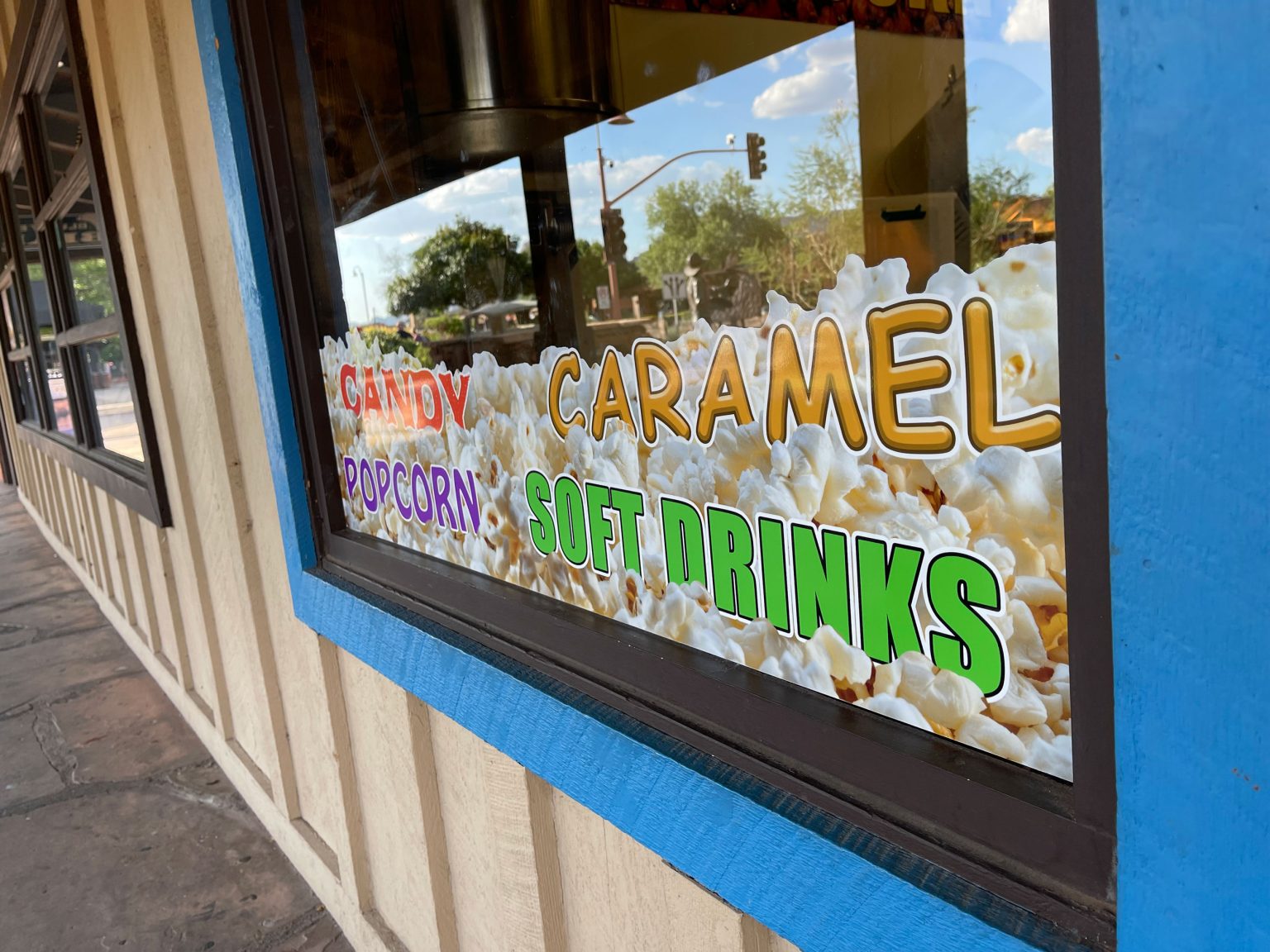 Sedona-Sign-Company-Sedona-Popcorn-Emporium-Print-and-CutWindow-Graphics-37