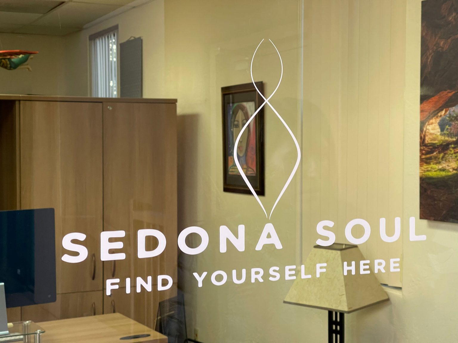 Sedona-Sign-Company-Sedona-Soul-Window-Lettering-Window-Graphics-26