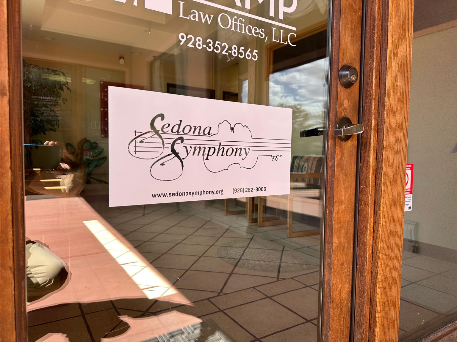 Sedona-Sign-Company-Sedona-Symphony-Window-Graphics-5