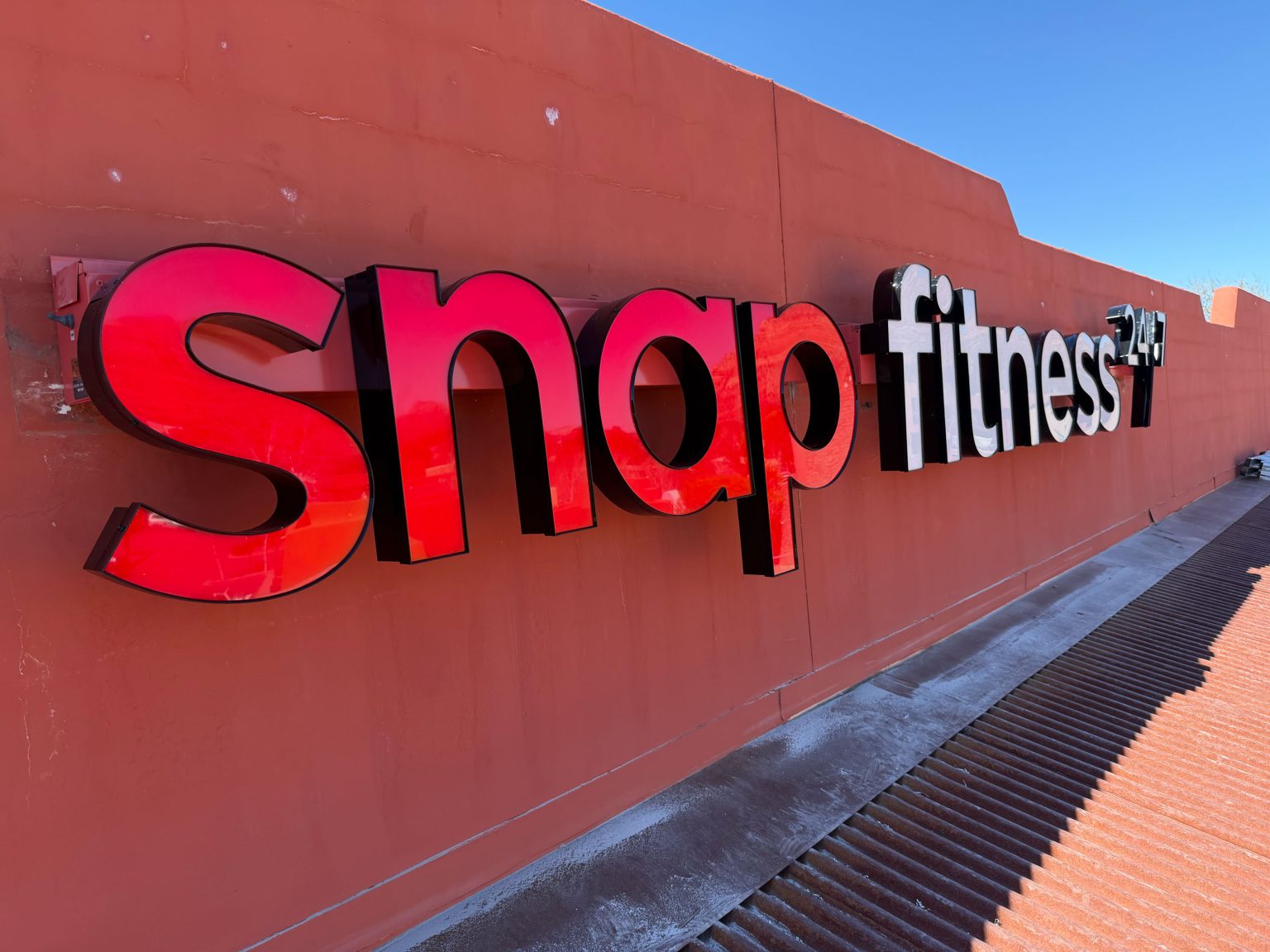 Sedona-Sign-Company-Wall-sign-Snap-Fitness